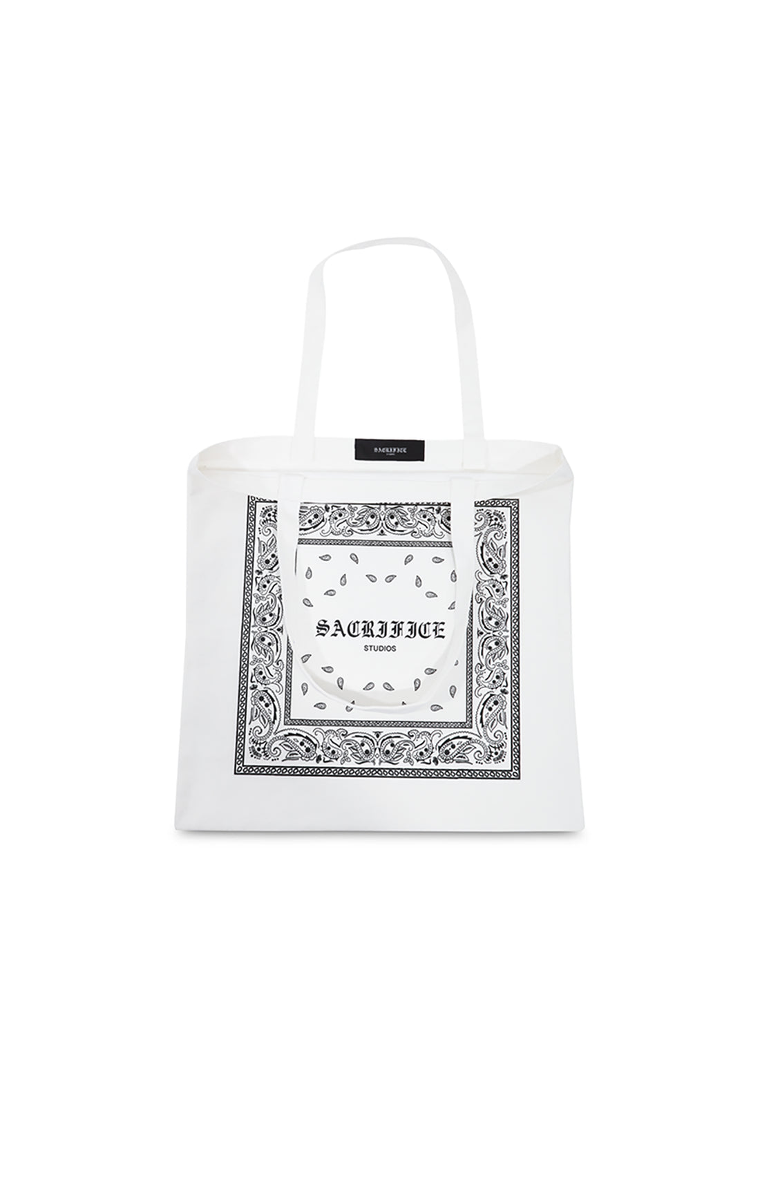 A sophisticated paisley design tote bag with ample space in a 55x55cm size, crafted with expertise in Portugal using durable materials. Machine washable for easy maintenance and a stylish accessory for daily life, shopping, or travel