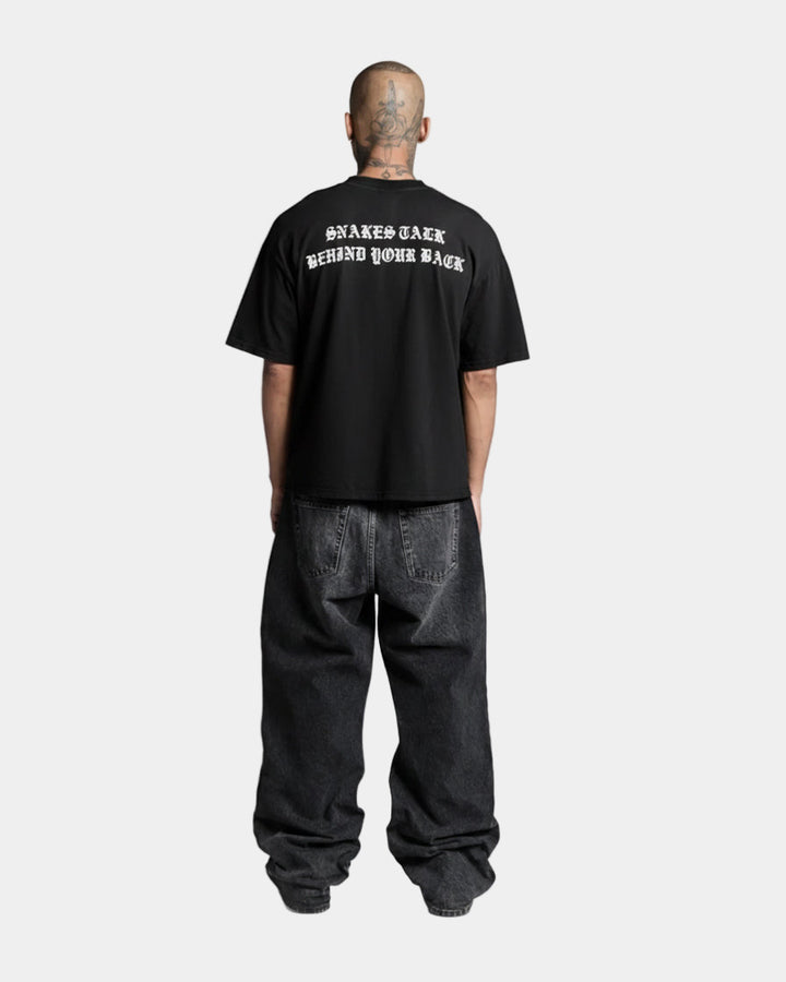Backstabbing T-Shirt (Oversized Fit)