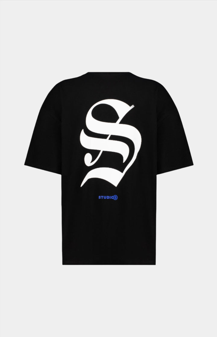 Premium Streetwear Heavy-weight T-Shirt. Expertly crafted in Portugal. Located in Dubai.