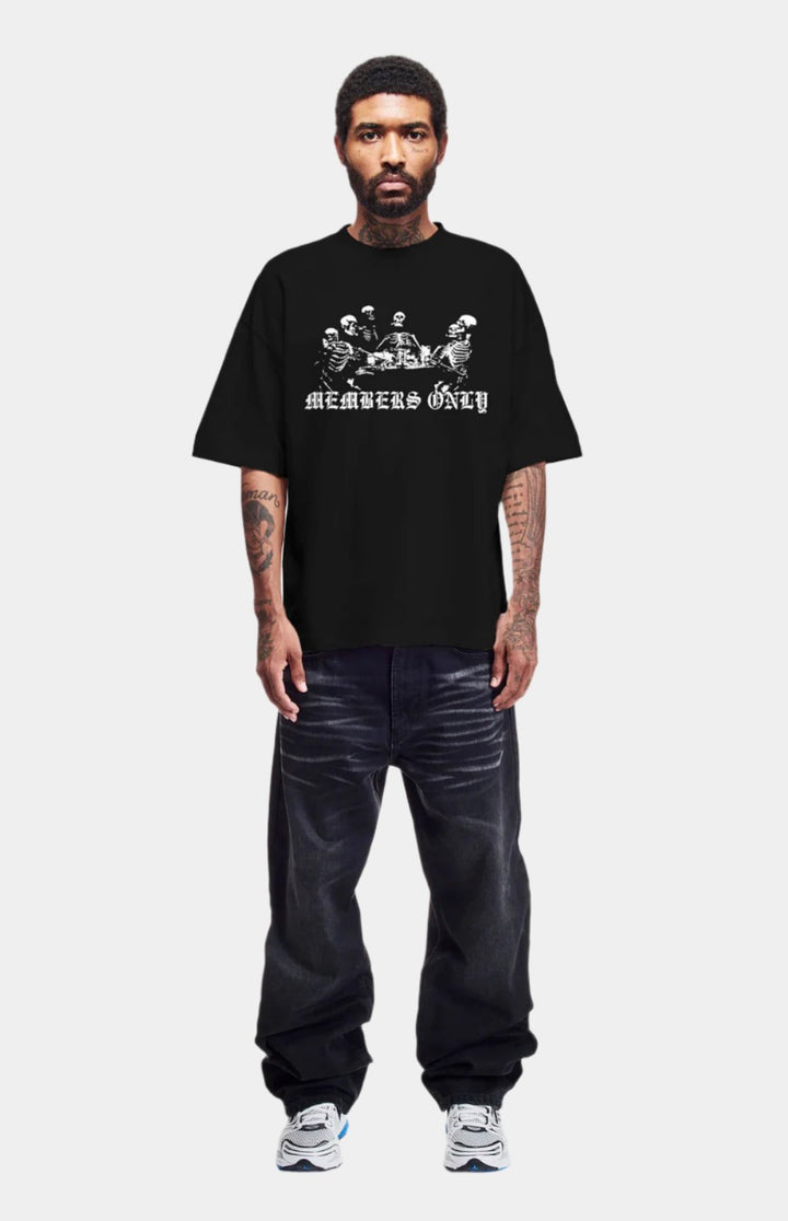 Premium Streetwear Heavy-weight T-Shirt. Expertly crafted in Portugal. Located in Dubai.